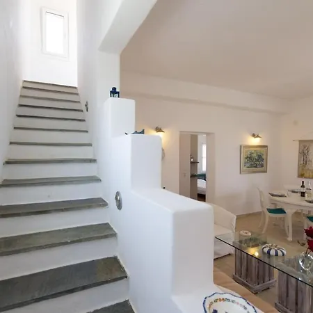 Maria, Golden Beach, Paros ヴィラ クリシ・アクティ