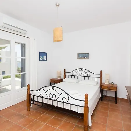 Maria, Golden Beach, Paros *