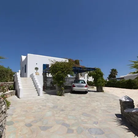 Maria, Golden Beach, Paros クリシ・アクティ