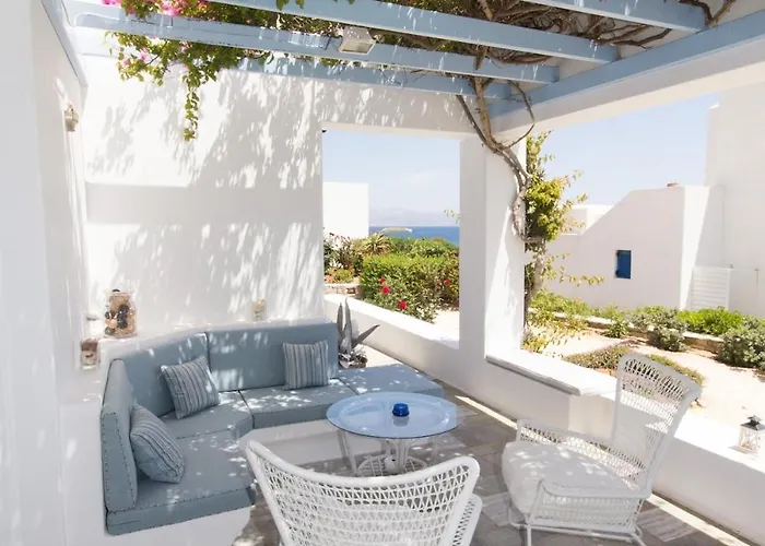 Maria, Golden Beach, Paros * Chrisi Akti (Paros)